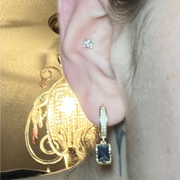 Gold dangle earrings with blue and white stones - Picture 4 of 5